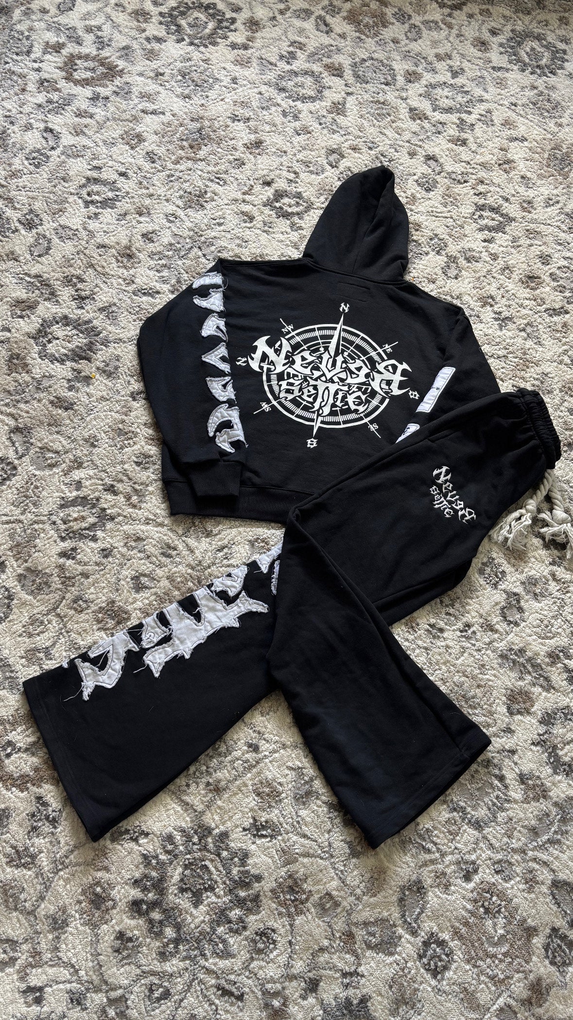 NeverSettle™ Signature Tracksuit – Blackout Edition