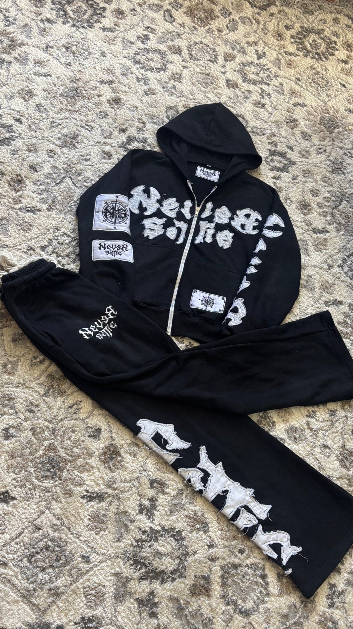 NeverSettle™ Signature Tracksuit – Blackout Edition