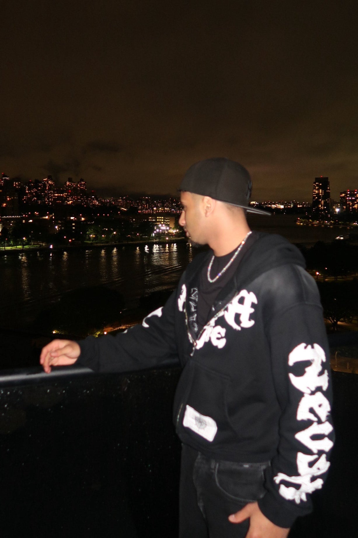 NeverSettle™ Signature Tracksuit – Blackout Edition