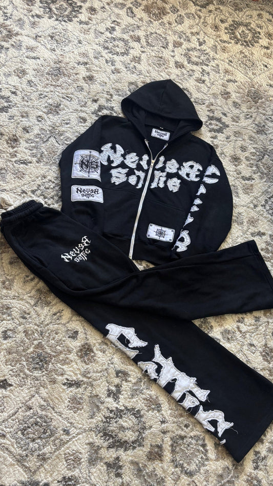 NeverSettle™ Signature Tracksuit – Blackout Edition